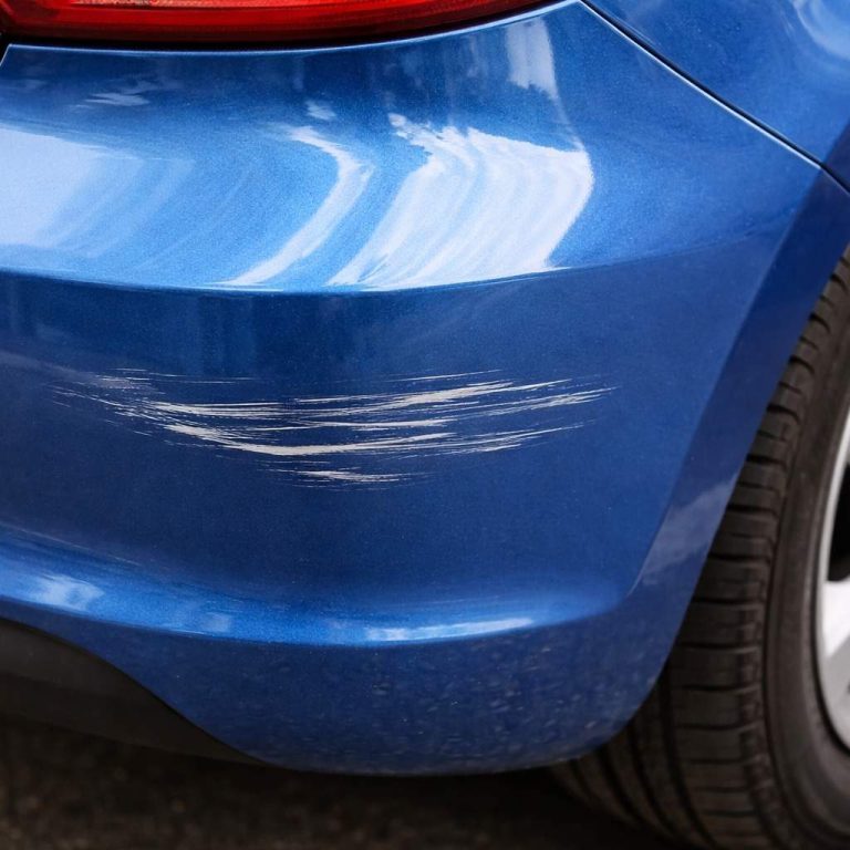 Unfallgutachten Schadengutachten Unfallwagen KI generiertes Bild